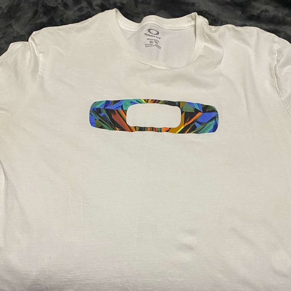 XL Oakley long sleeve tee shirt